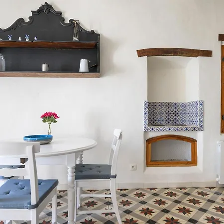 Maison Bleue 26170