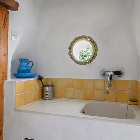 Holiday home Maison Bleue 26170 *